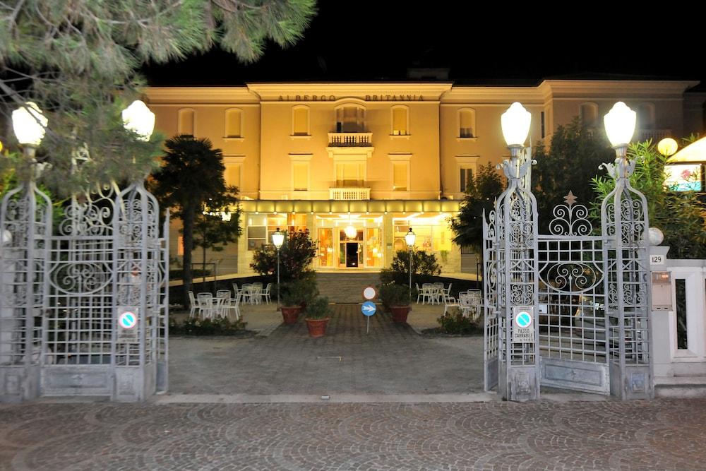 Hotel Britannia Cesenatico Exterior photo